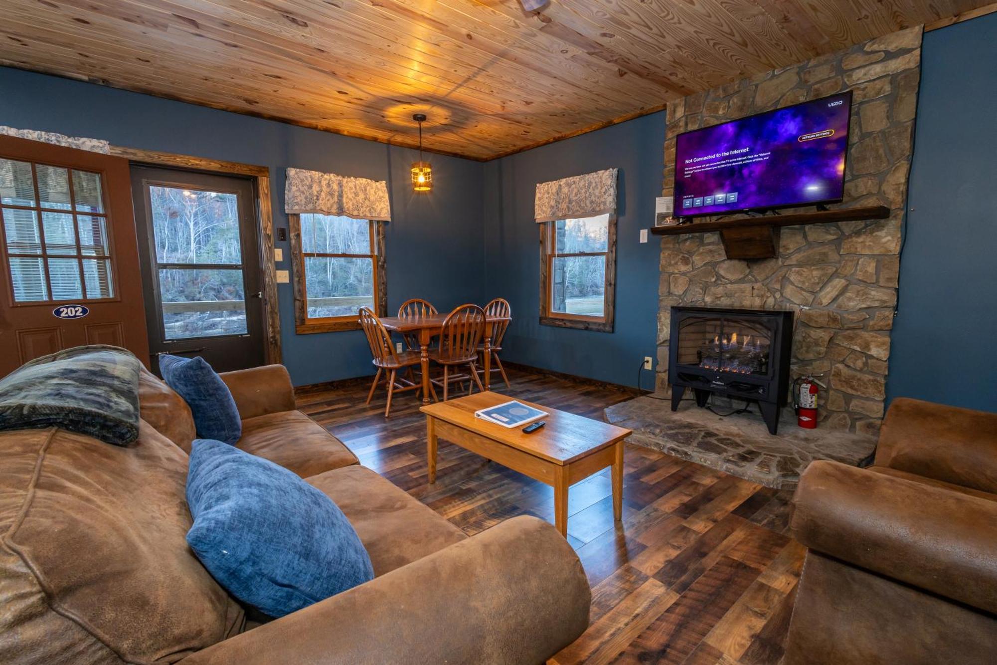 Вилла Springmaid Mountain Spruce Pine Экстерьер фото