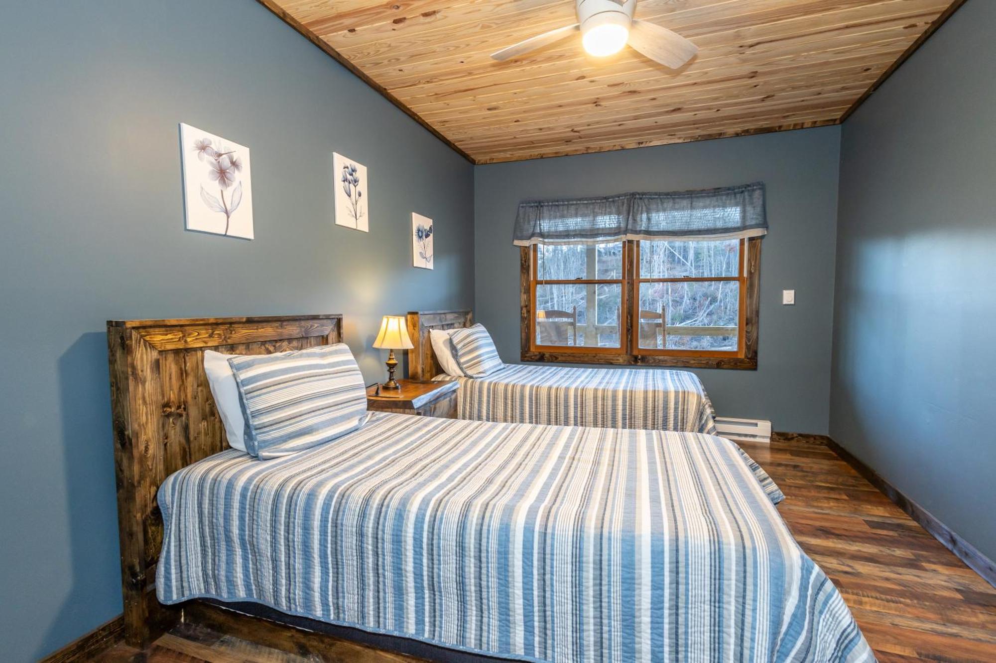 Вилла Springmaid Mountain Spruce Pine Экстерьер фото