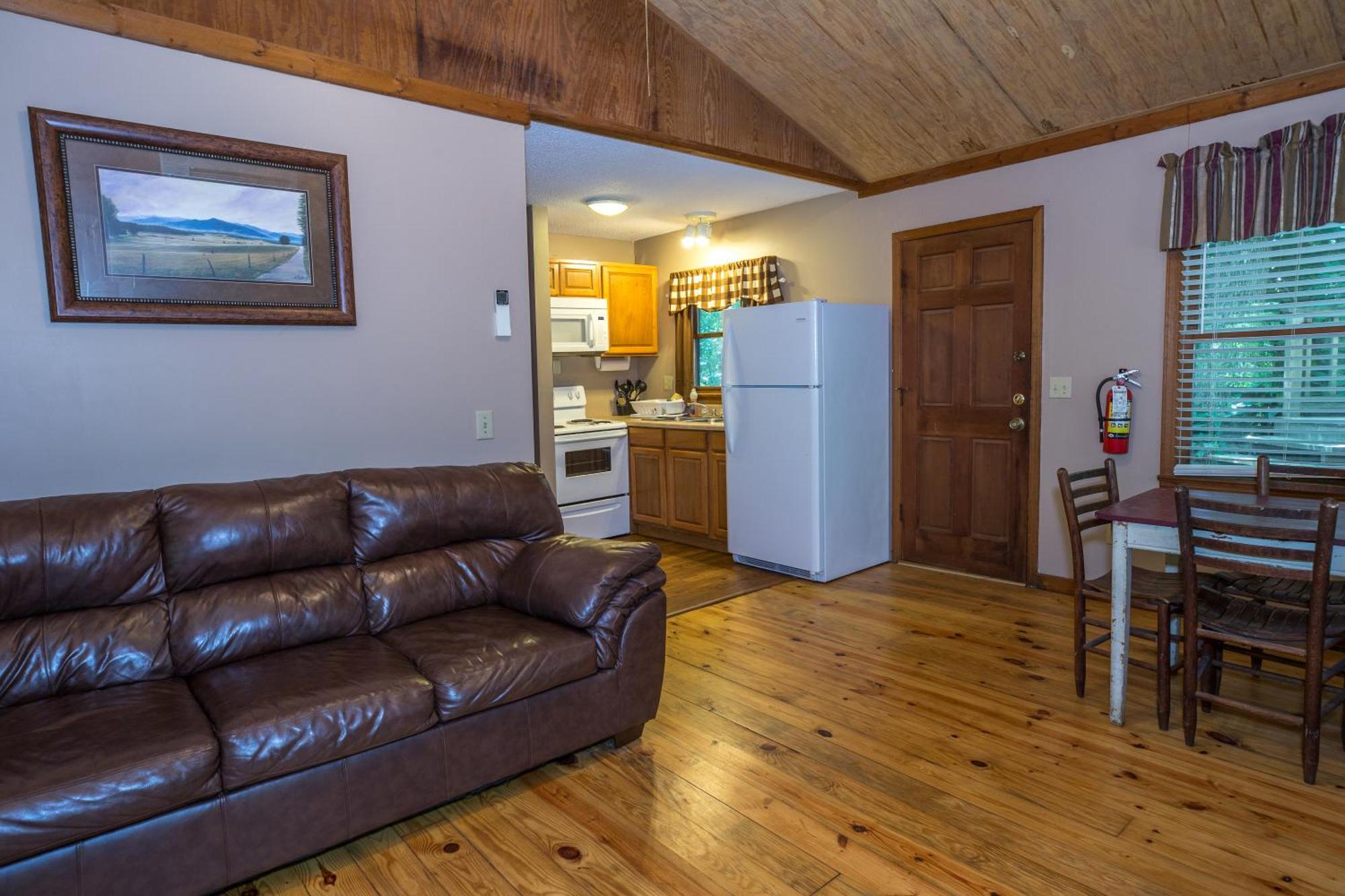 Вилла Springmaid Mountain Spruce Pine Экстерьер фото